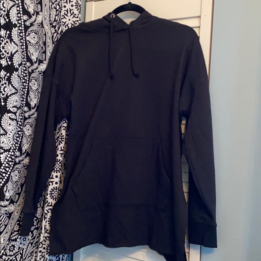 Black sweatshirt